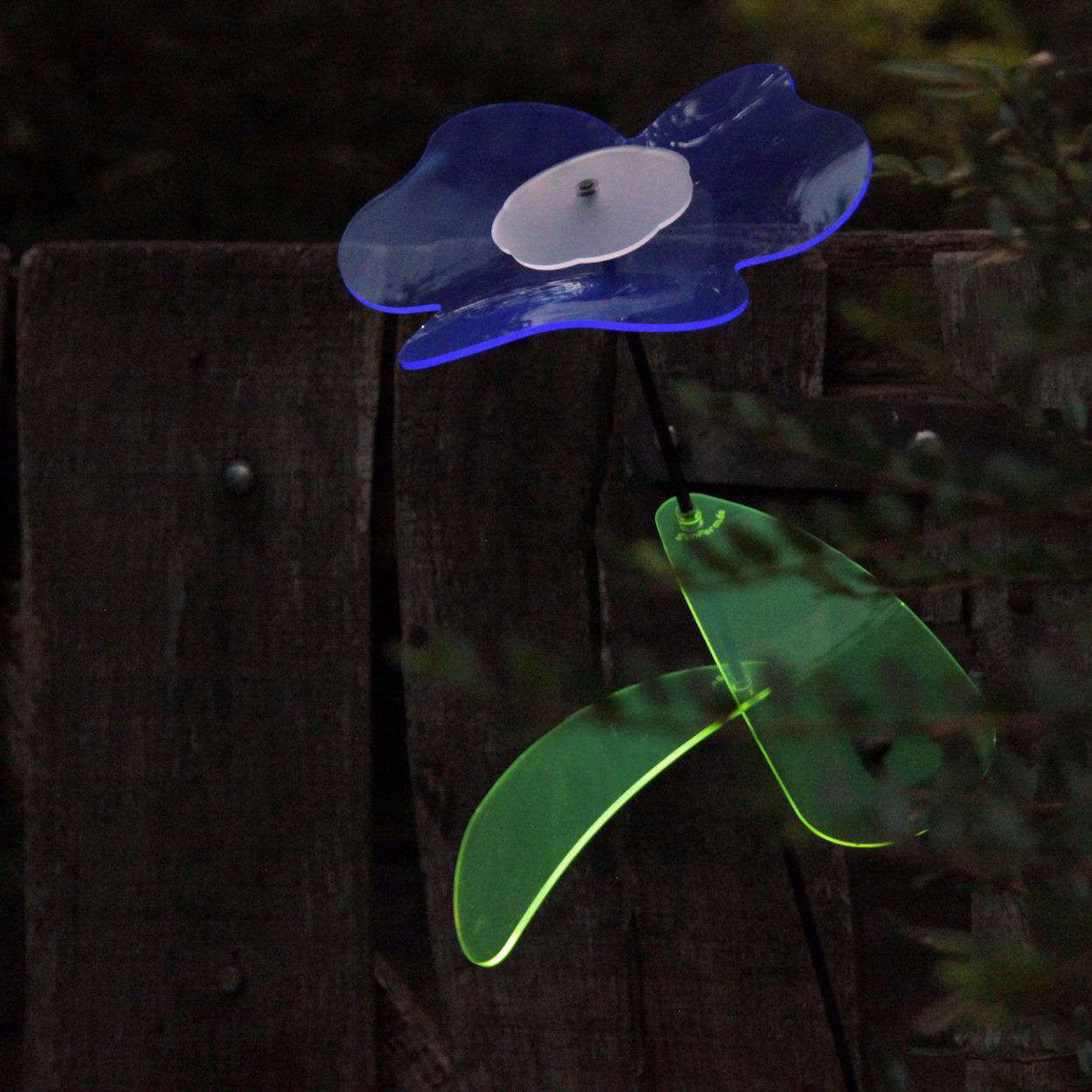 die leuchtende Blume 3 SunForm-Sonnenfänger SunForm-Sonnenfänger blau Blume, Kleeblatt, 3-blättrig