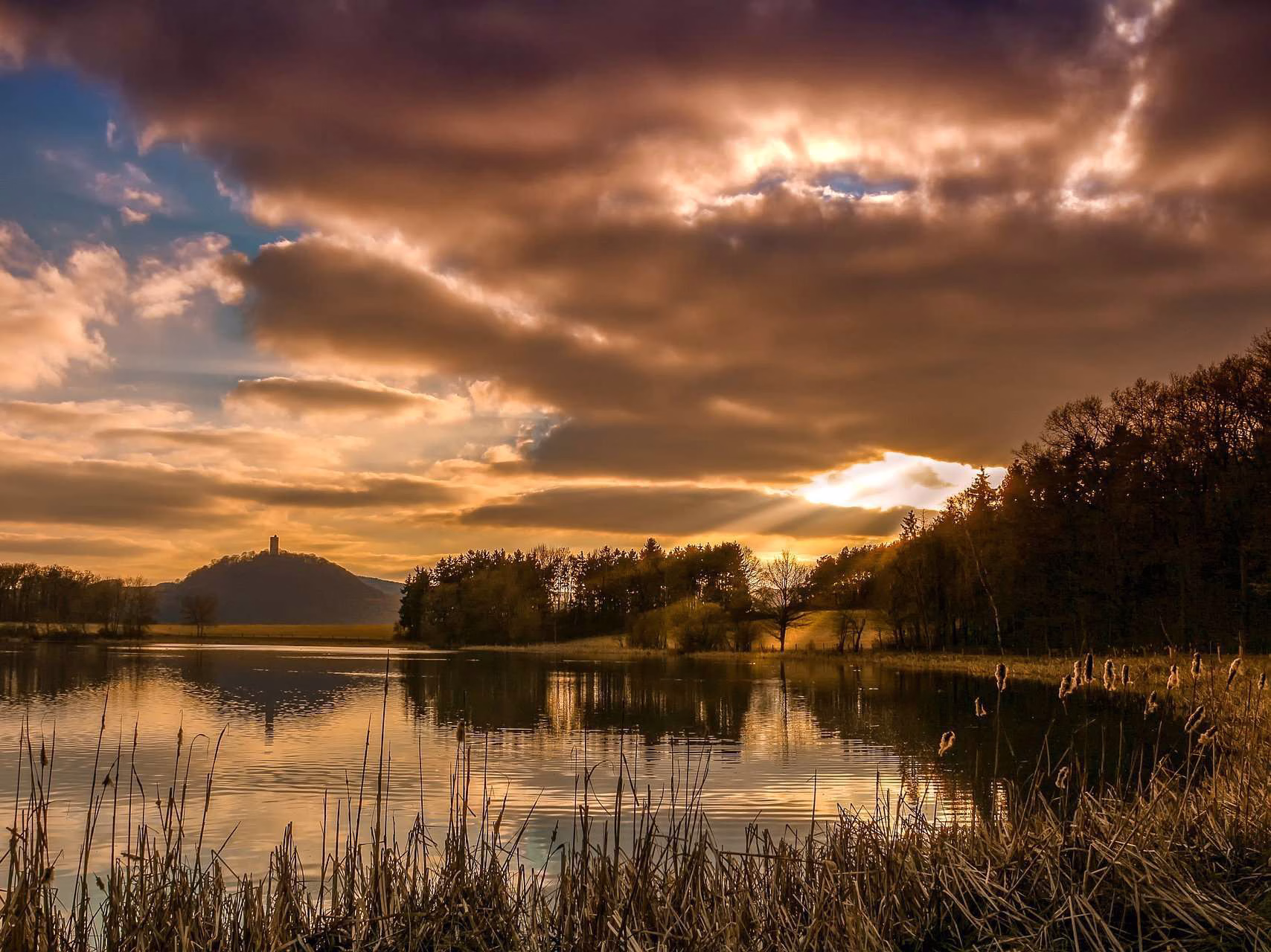 dunkler See Sonnenfänger aufstellen, große Sonnenfänger brauchen Platz