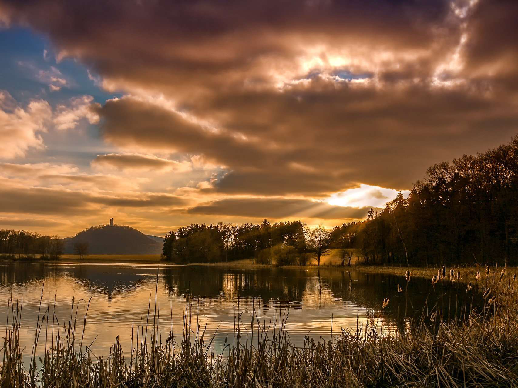 dunkler See Sonnenfänger aufstellen, große Sonnenfänger brauchen Platz