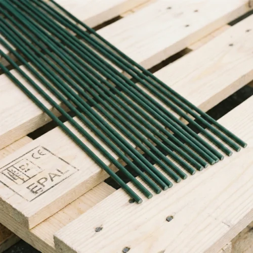 Schwingstab für Sonnenfänger auf einer Europalette, D3x 600 mm, grün