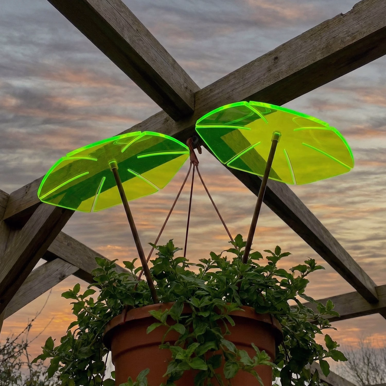 Aufbauanleitungen 61 SunForm-Sonnenfänger Sonnenfänger Sonnenschirmchen, grün, leuchtende Gartendeko 400 mm